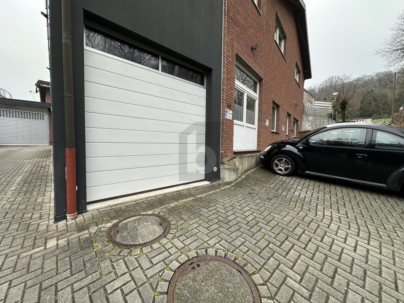 Здание с 6 комнатами в Эссен, Германия № 50319