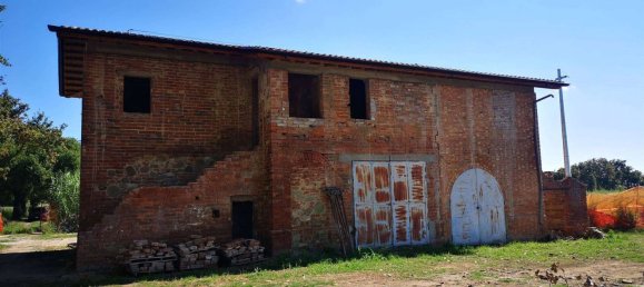 Дом с 5 комнатами в Торрита ди Сьена, Италия № 154893 9