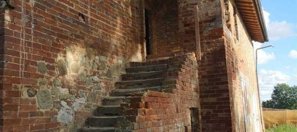 Дом с 5 комнатами в Торрита ди Сьена, Италия № 154893 11