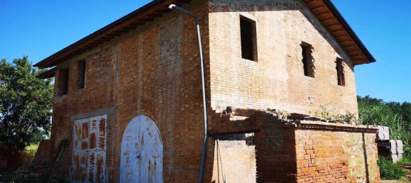 Дом с 5 комнатами в Торрита ди Сьена, Италия № 154893 2