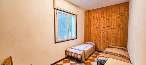 Apartamento de 2 dormitorios en San Michele al Tagliamento, Italy No. 143978 24
