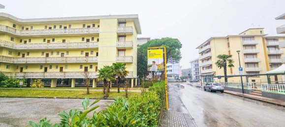 Apartamento de 2 dormitorios en San Michele al Tagliamento, Italy No. 143978 3