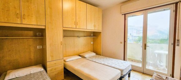 Apartamento de 2 dormitorios en San Michele al Tagliamento, Italy No. 143978 43