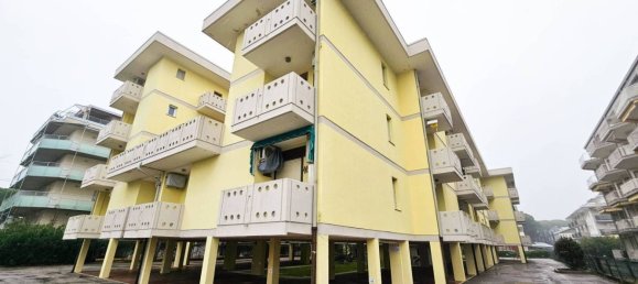 Apartamento de 2 dormitorios en San Michele al Tagliamento, Italy No. 143978 10