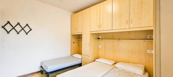 Apartamento de 2 dormitorios en San Michele al Tagliamento, Italy No. 143978 32