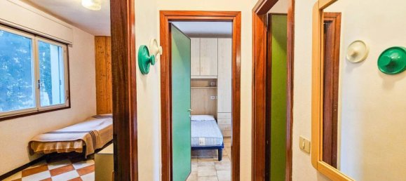 Apartamento de 2 dormitorios en San Michele al Tagliamento, Italy No. 143978 23