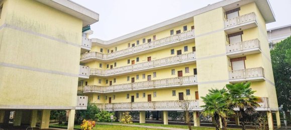 Apartamento de 2 dormitorios en San Michele al Tagliamento, Italy No. 143978 12