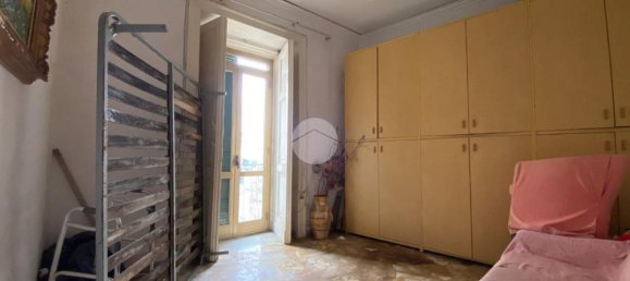 3 rooms Apartment in San Giorgio a Cremano, Italy No. 64027 8