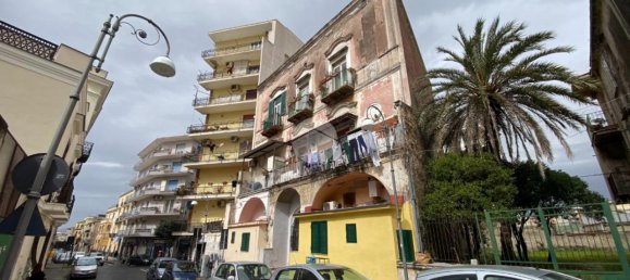 3 rooms Apartment in San Giorgio a Cremano, Italy No. 64027 17