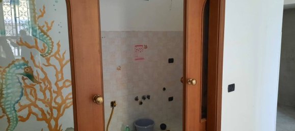 4 bedrooms Apartment in Pozzuoli, Italy No. 327741 5