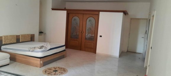 4 bedrooms Apartment in Pozzuoli, Italy No. 327741 3
