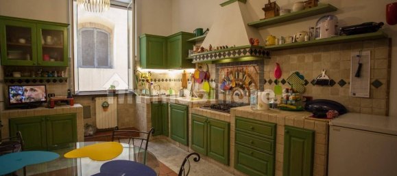 3 bedrooms Apartment in Lucca, Italy No. 11968 7