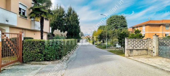 2 bedrooms Apartment in Castelletto sopra Ticino, Italy No. 56147 25
