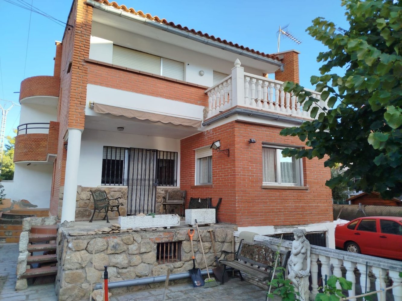 Casa de 4 dormitorios en Madrid, Spain No. 191646