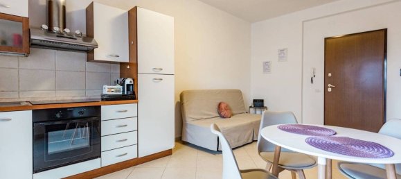 Studio in Cagliari, Italy No. 263006 2