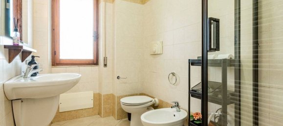 Studio in Cagliari, Italy No. 263006 5