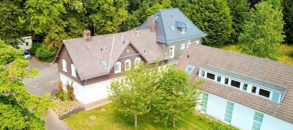 Edificio en Altenkirchen, Germany 1785 m² No. 258426 9