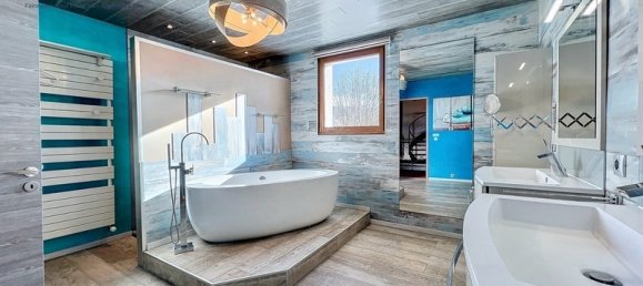 5 bedrooms House in Isere, France No. 197414 10