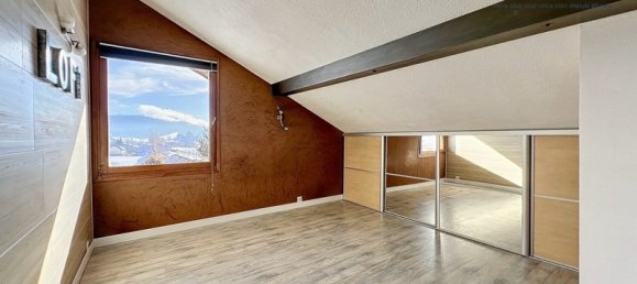 5 bedrooms House in Isere, France No. 197414 9