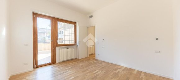 3 Schlafzimmer Penthouse in Rome, Italy, Nr. 377760 5