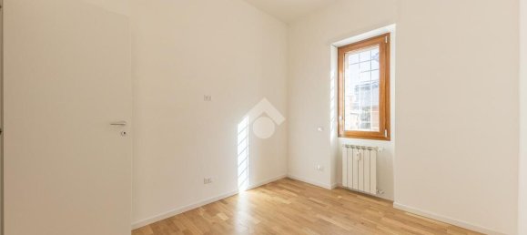 3 Schlafzimmer Penthouse in Rome, Italy, Nr. 377760 9