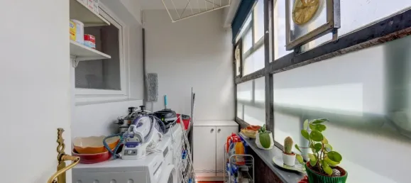 Apartamento de 3 dormitorios en Venissieux, France No. 351101 9