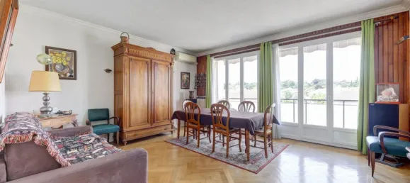 Apartamento de 3 dormitorios en Venissieux, France No. 351101 3