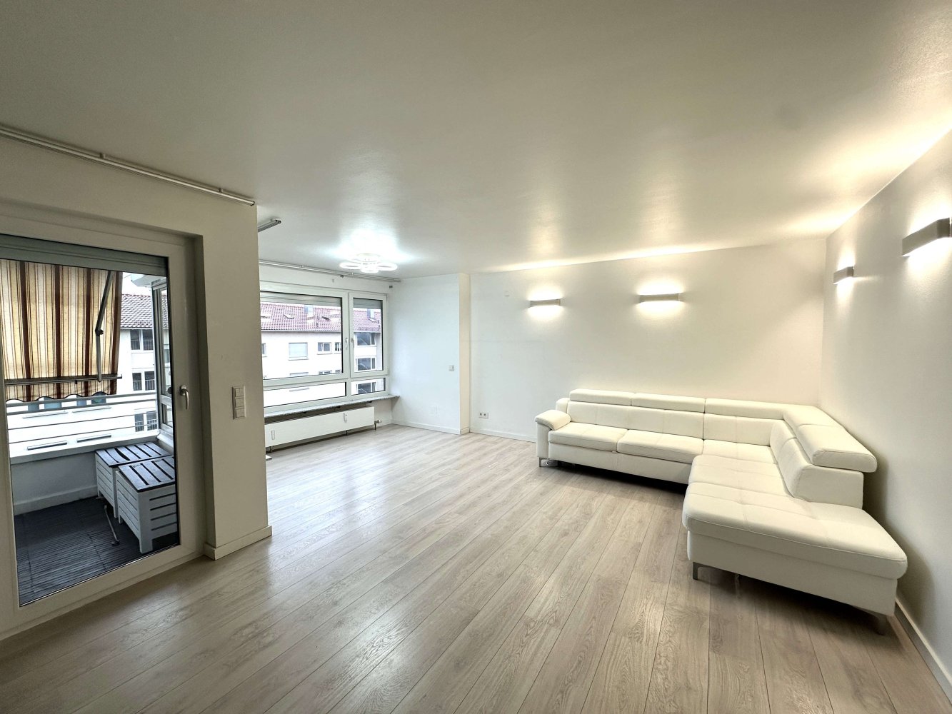 3 chambres Appartement à Stuttgart, Germany No. 350779