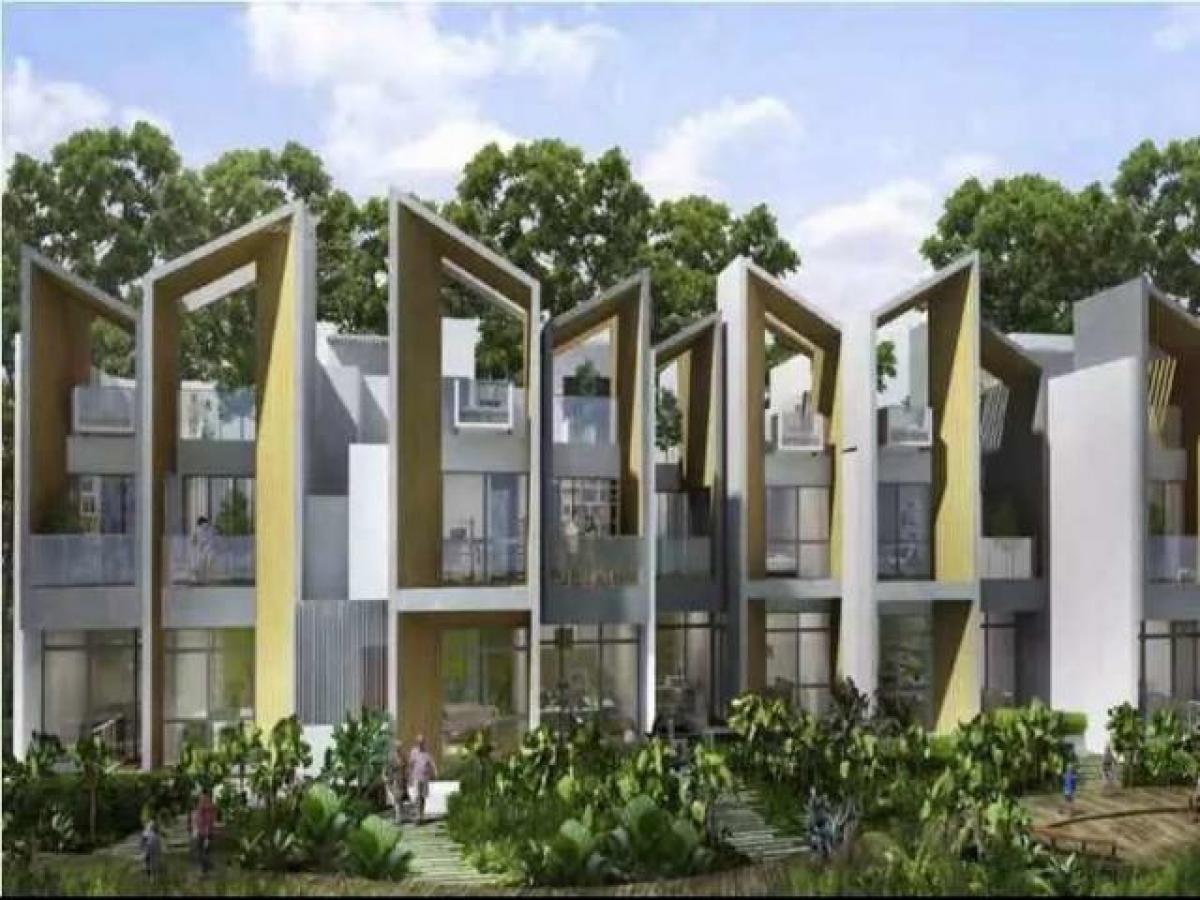 4 bedrooms House in Noida, India No. 65326