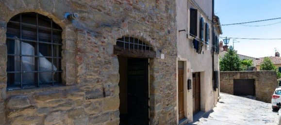 3 rooms Duplex in Cortona, Italy No. 39712 9