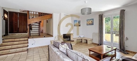 3 bedrooms Villa in Saint-Genis-Laval, France No. 337886 3