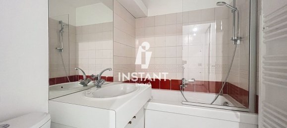 Studio in Charenton-le-Pont, France No. 180512 15