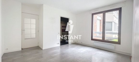 Studio in Charenton-le-Pont, France No. 180512 2