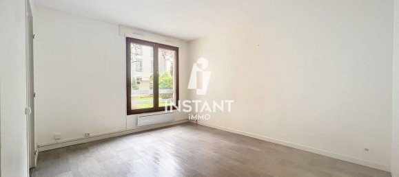 Studio in Charenton-le-Pont, France No. 180512 11