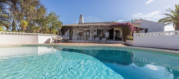 Villa de 3 dormitorios en Mexilhoeira Grande, Portugal No. 34160 34