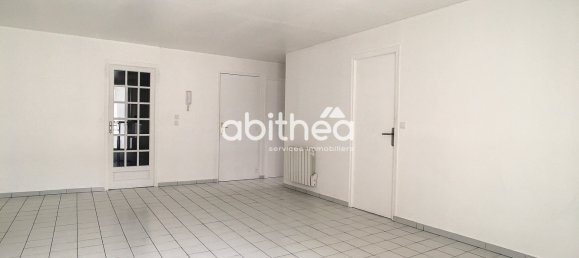 Apartamento de 2 dormitorios en Choisy-le-Roi, France No. 174003 16