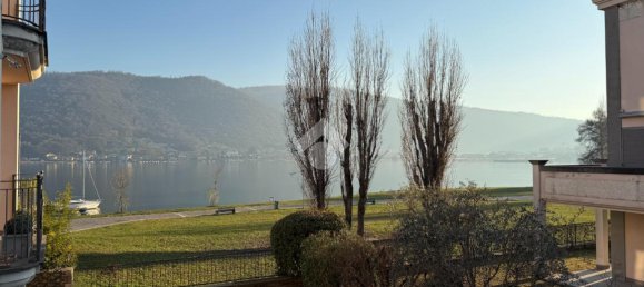 2-salle Appartement à Sarnico, Italy No. 32919 2