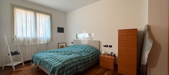 2-salle Appartement à Sarnico, Italy No. 32919 24