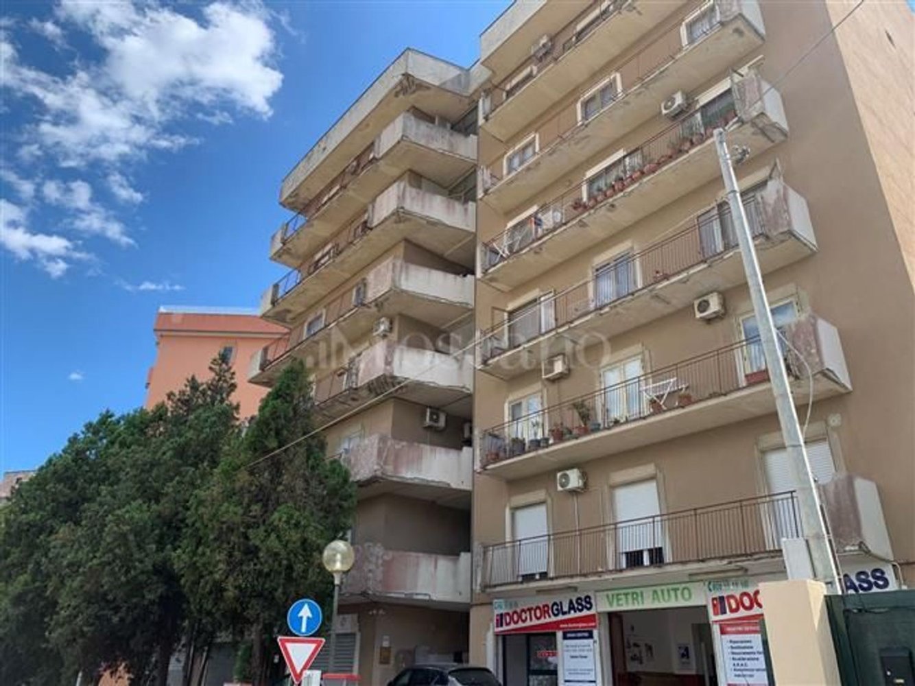 Apartamento de 5 habitaciónes en Catanzaro, Italy No. 278082