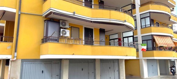 4 rooms Apartment in Mondragone, Italy No. 268941 2