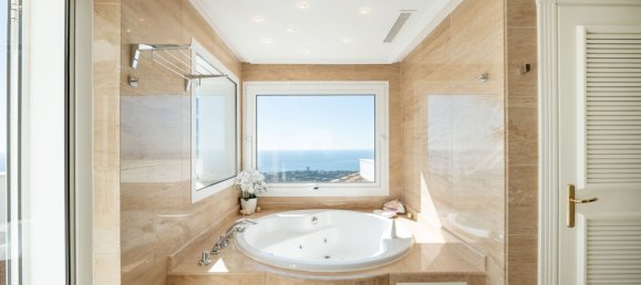 6 bedrooms Villa in Marbella, Spain No. 61270 37