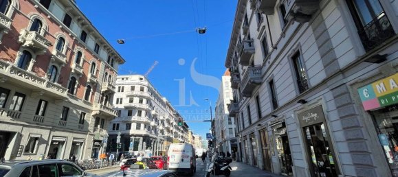 200m² Commercial property in Milan, Italy No. 243790 4