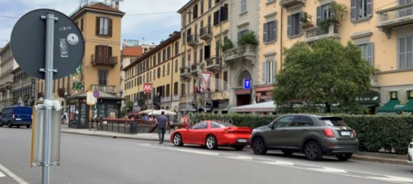 200m² Commercial property in Milan, Italy No. 243790 12