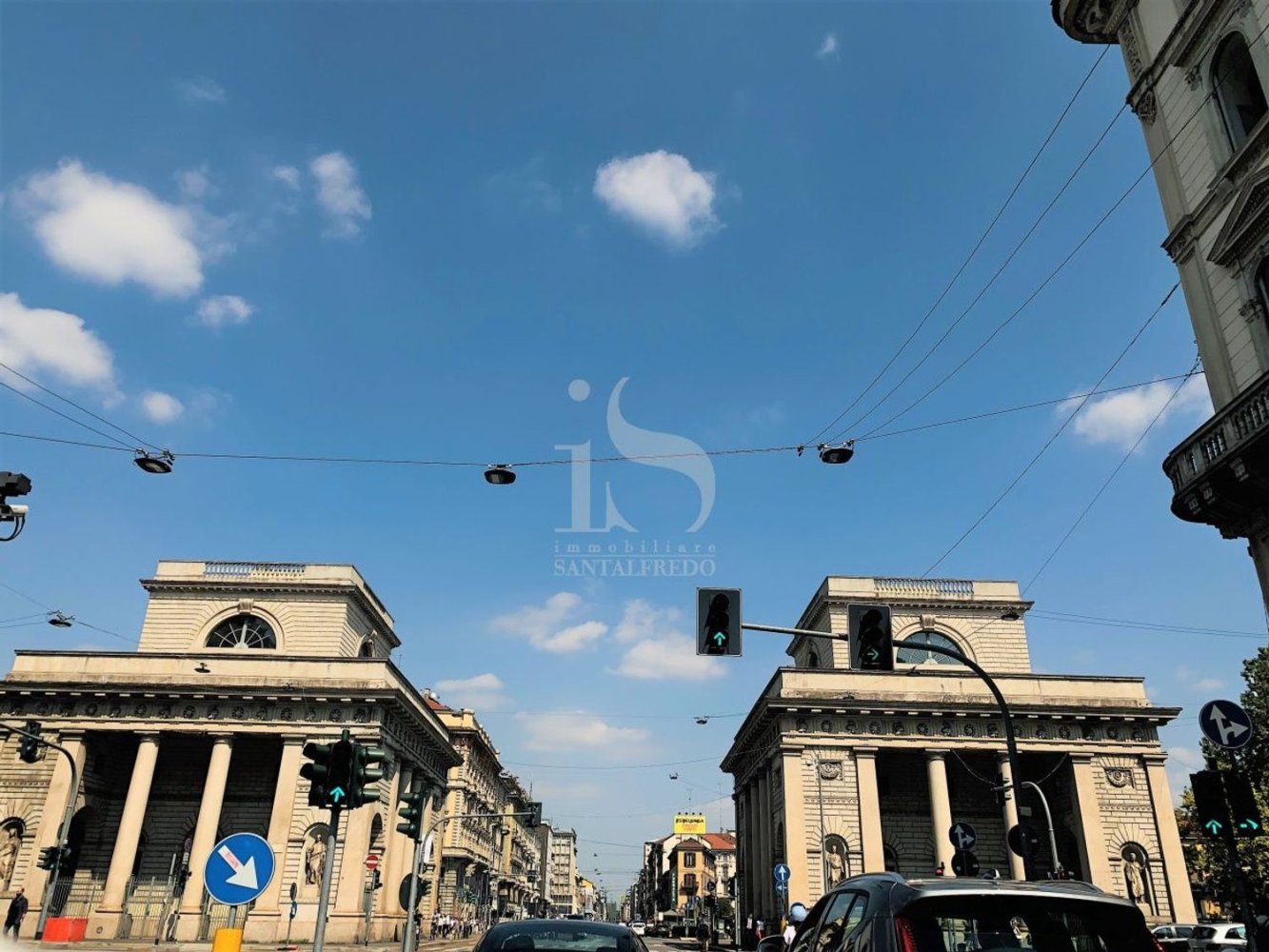 200m² Commercial property in Milan, Italy No. 243790