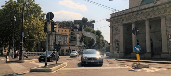 200m² Commercial property in Milan, Italy No. 243790 17