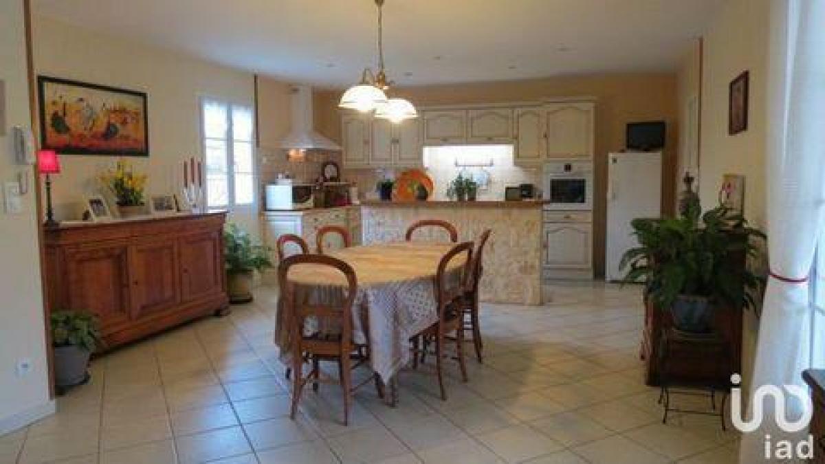 3 Schlafzimmer Haus in Ruffec, France, Nr. 24604