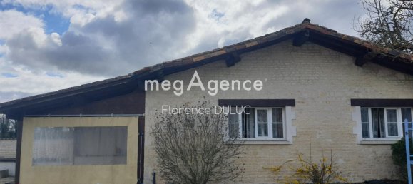 9 Schlafzimmer Haus in Romazieres, France, Nr. 102193 4