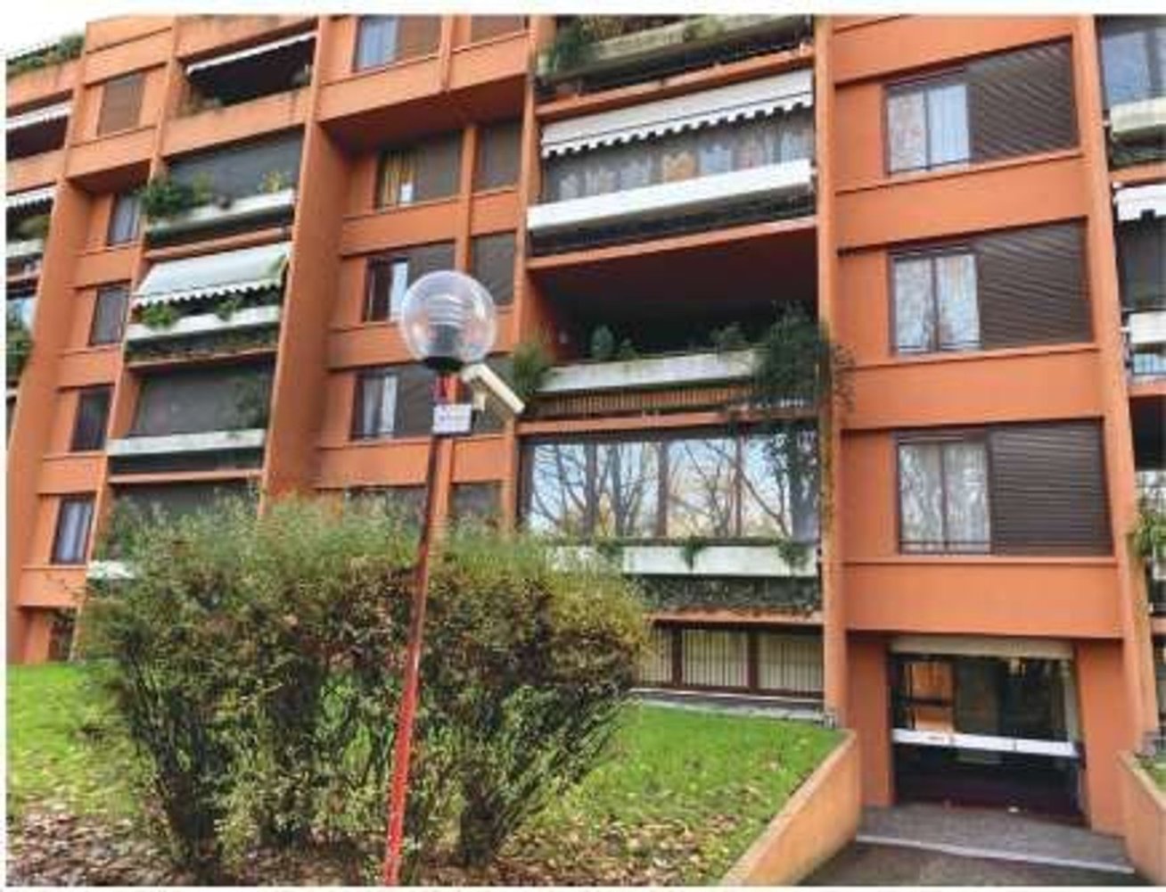 Apartamento de 5 habitaciónes en Basiglio, Italy No. 1949