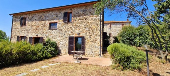 Дом с 5 комнатами в Кампаньятико, Италия № 102650 2