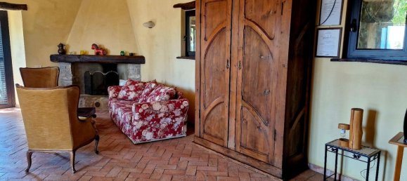 Дом с 5 комнатами в Кампаньятико, Италия № 102650 44